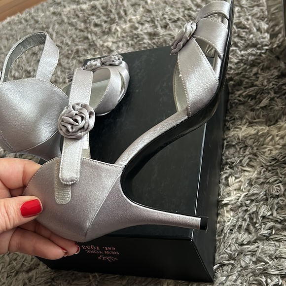 Nina Royal Silver Heel- Size 8 - Worn once - Picture 4 of 7